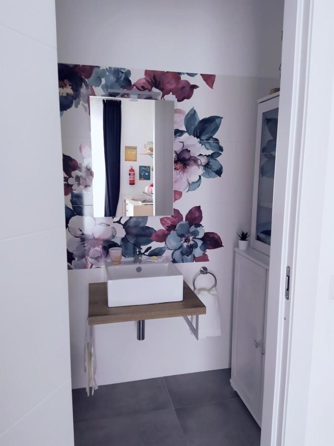 Peonia 2 Posti Wi-Fi Ac Free Park Jacuzzi Bed and Breakfast Porlezza Exteriör bild