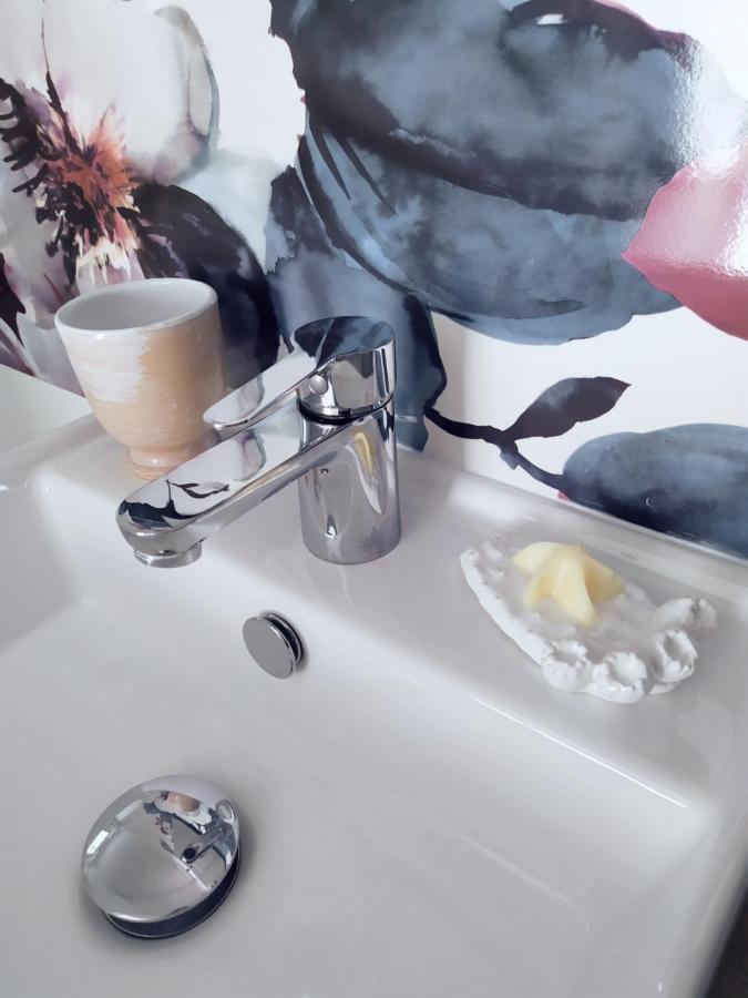 Peonia 2 Posti Wi-Fi Ac Free Park Jacuzzi Bed and Breakfast Porlezza Exteriör bild