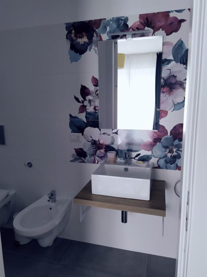 Peonia 2 Posti Wi-Fi Ac Free Park Jacuzzi Bed and Breakfast Porlezza Exteriör bild