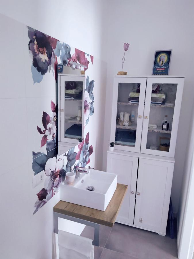Peonia 2 Posti Wi-Fi Ac Free Park Jacuzzi Bed and Breakfast Porlezza Exteriör bild